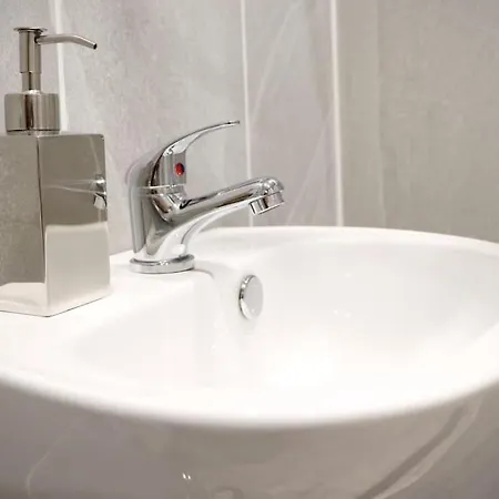 Trinity - Ideally Located For Centre ヨーク